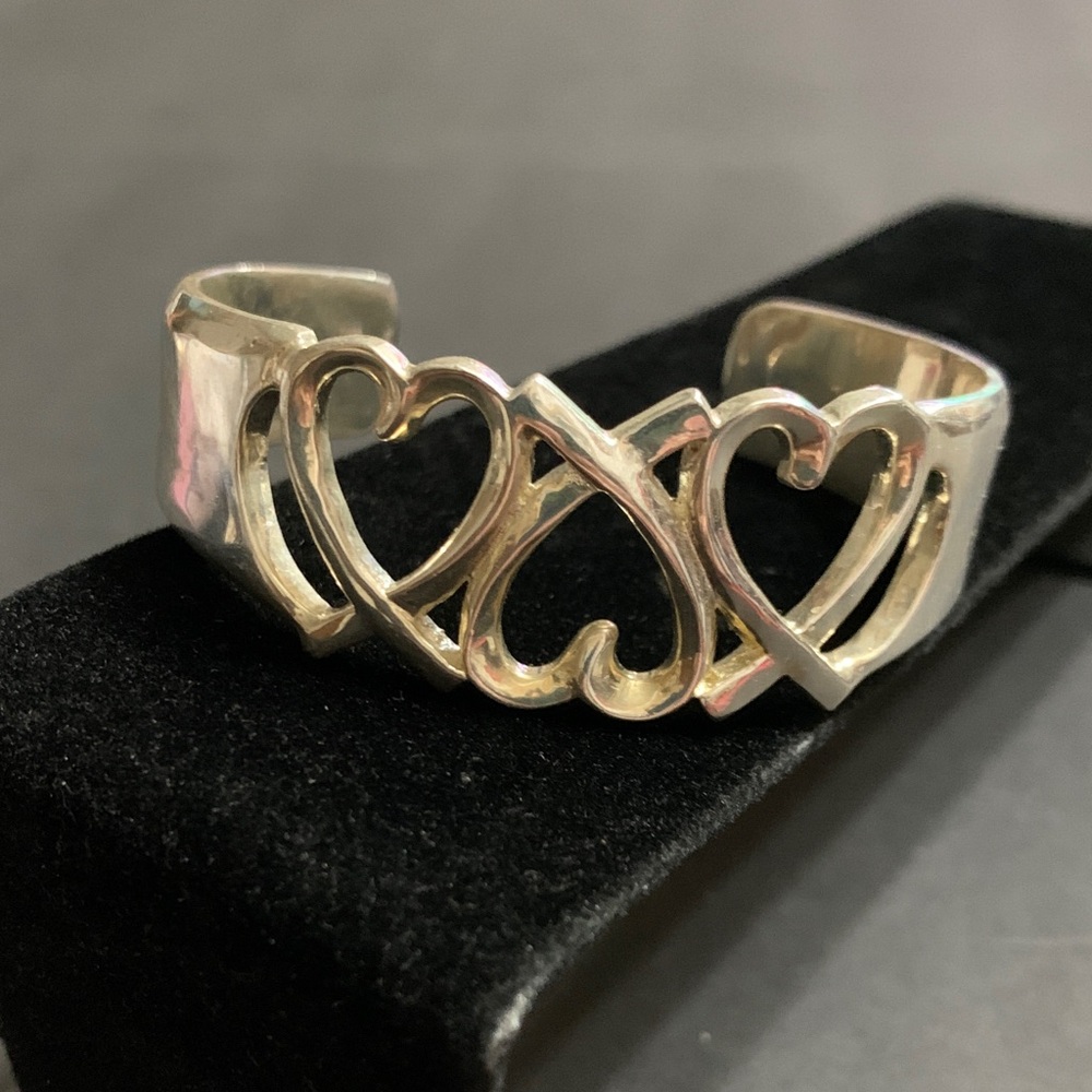 Tiffany & Co .925 Triple Heart Cuff Bracelet 50.5 g 2005